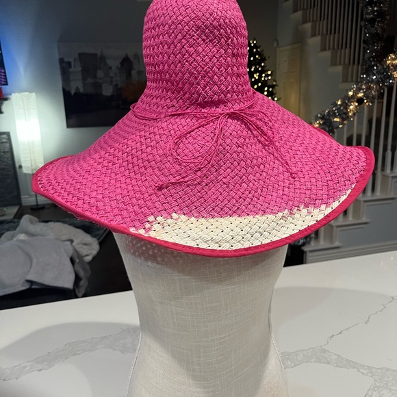 Elegant Pink and Cream Women's Hat - Picture 4 of 4